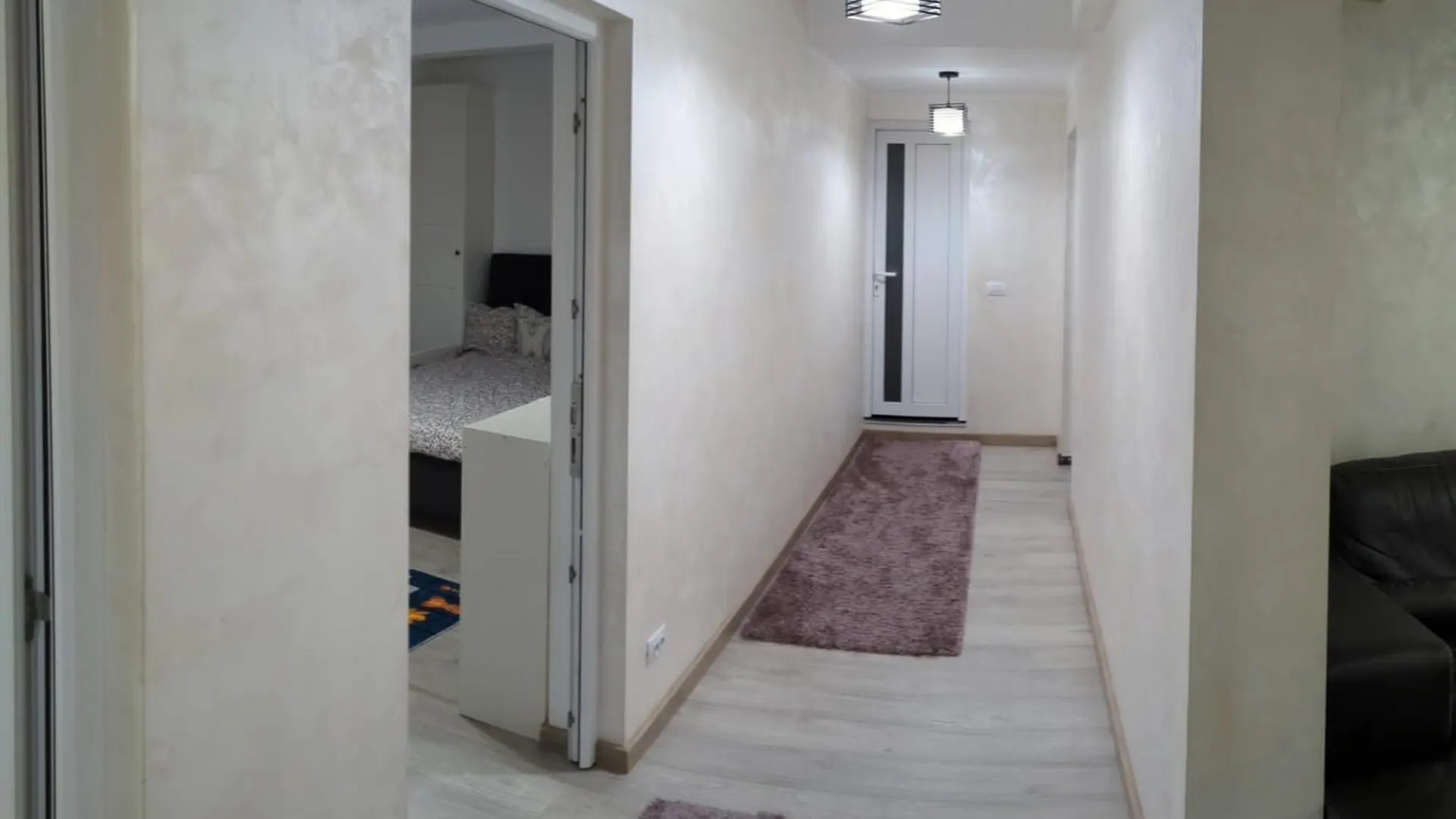 Apartment With 4 Rooms, Center Km Zero Bucharest, 4 Rooms, Minimum 4 Nights